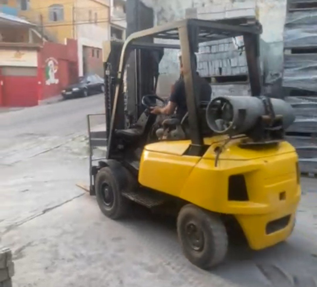 Empilhadeira Combustão - Still - XL25