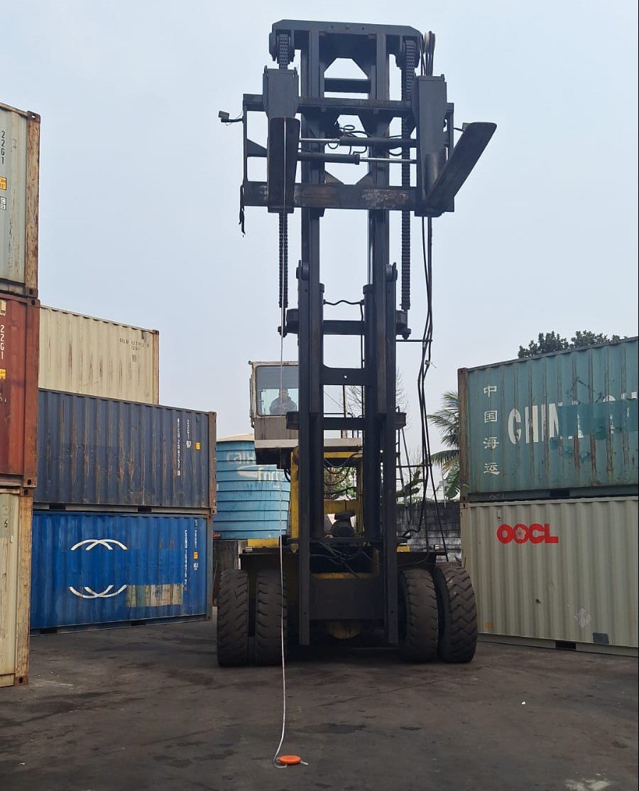 Empilhadeira Combustão - Milan - MC37