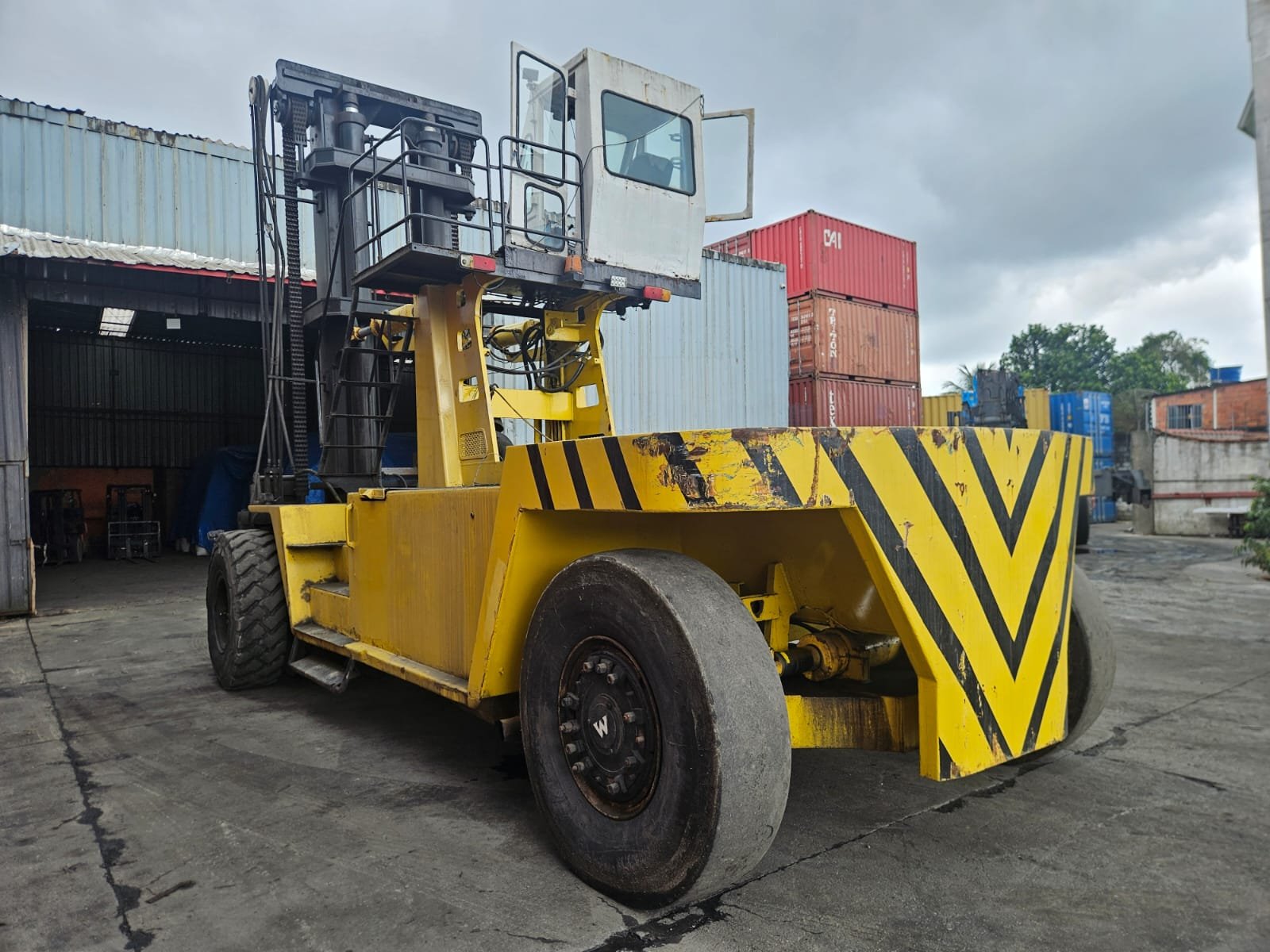 Empilhadeira Combustão - Milan - MC37