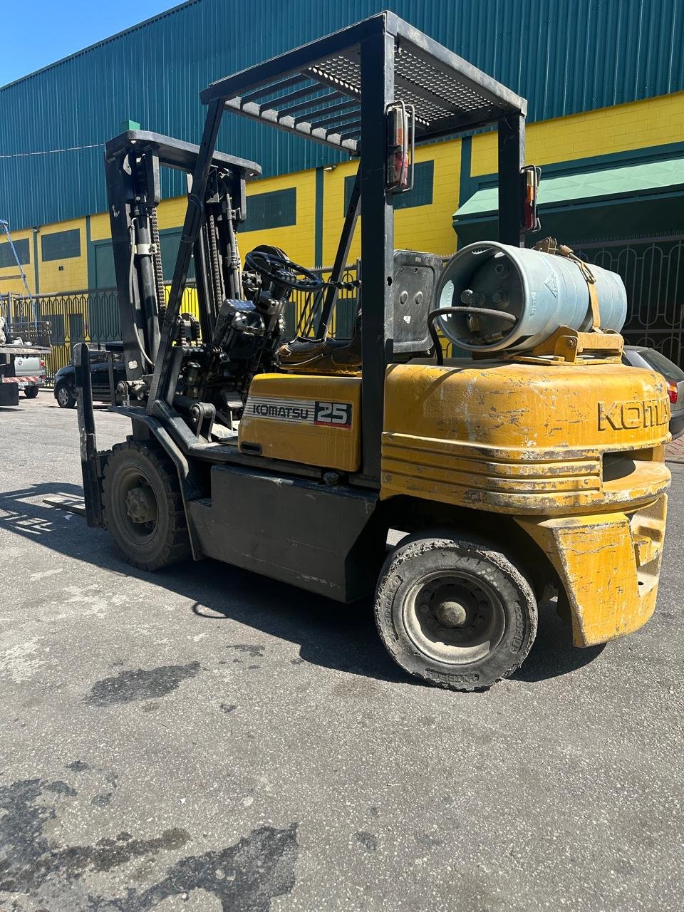 Empilhadeira Combustão - Komatsu - FG25