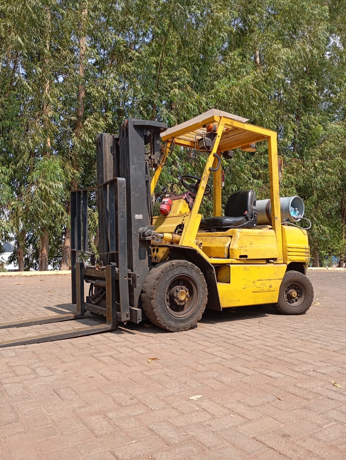 Empilhadeira Combustão - Komatsu - FG25