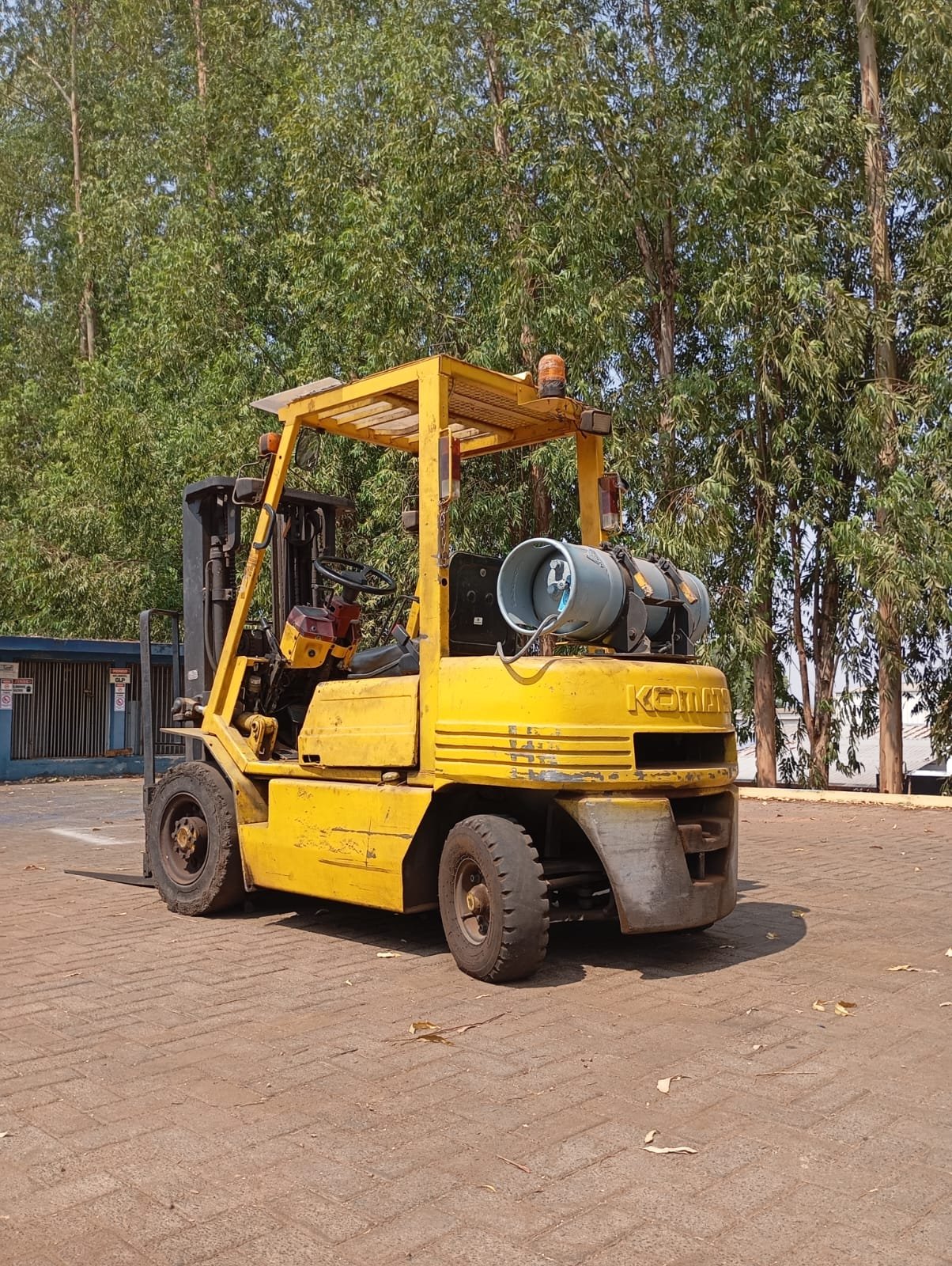 Empilhadeira Combustão - Komatsu - FG25