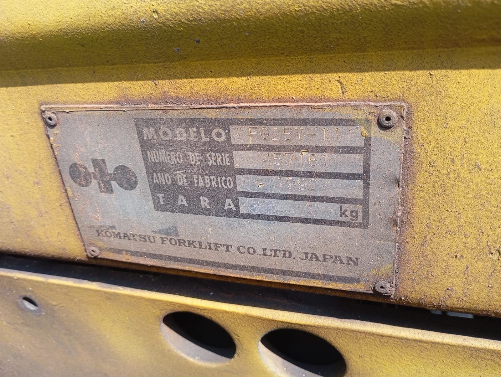 Empilhadeira Combustão - Komatsu - FG25