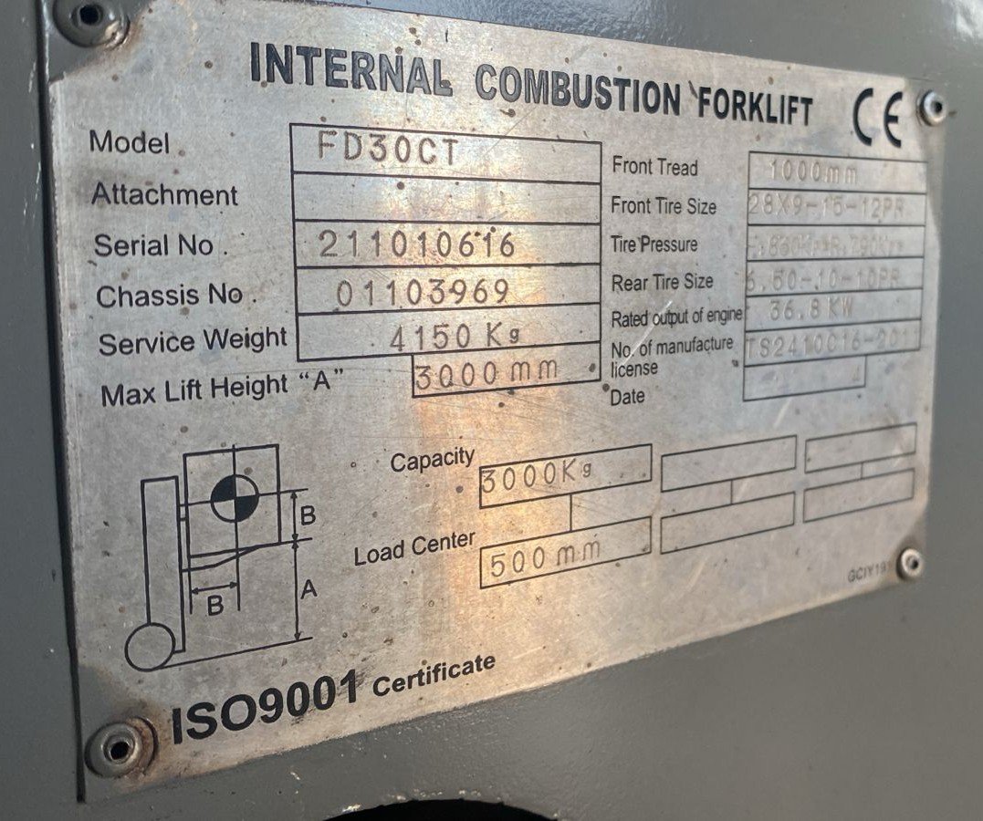 Empilhadeira Combustão - Internal - FD30T