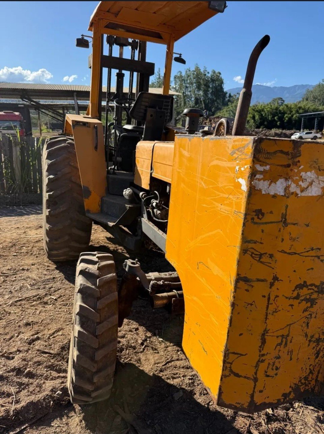 Empilhadeira Trator - Valmet - Série Prata