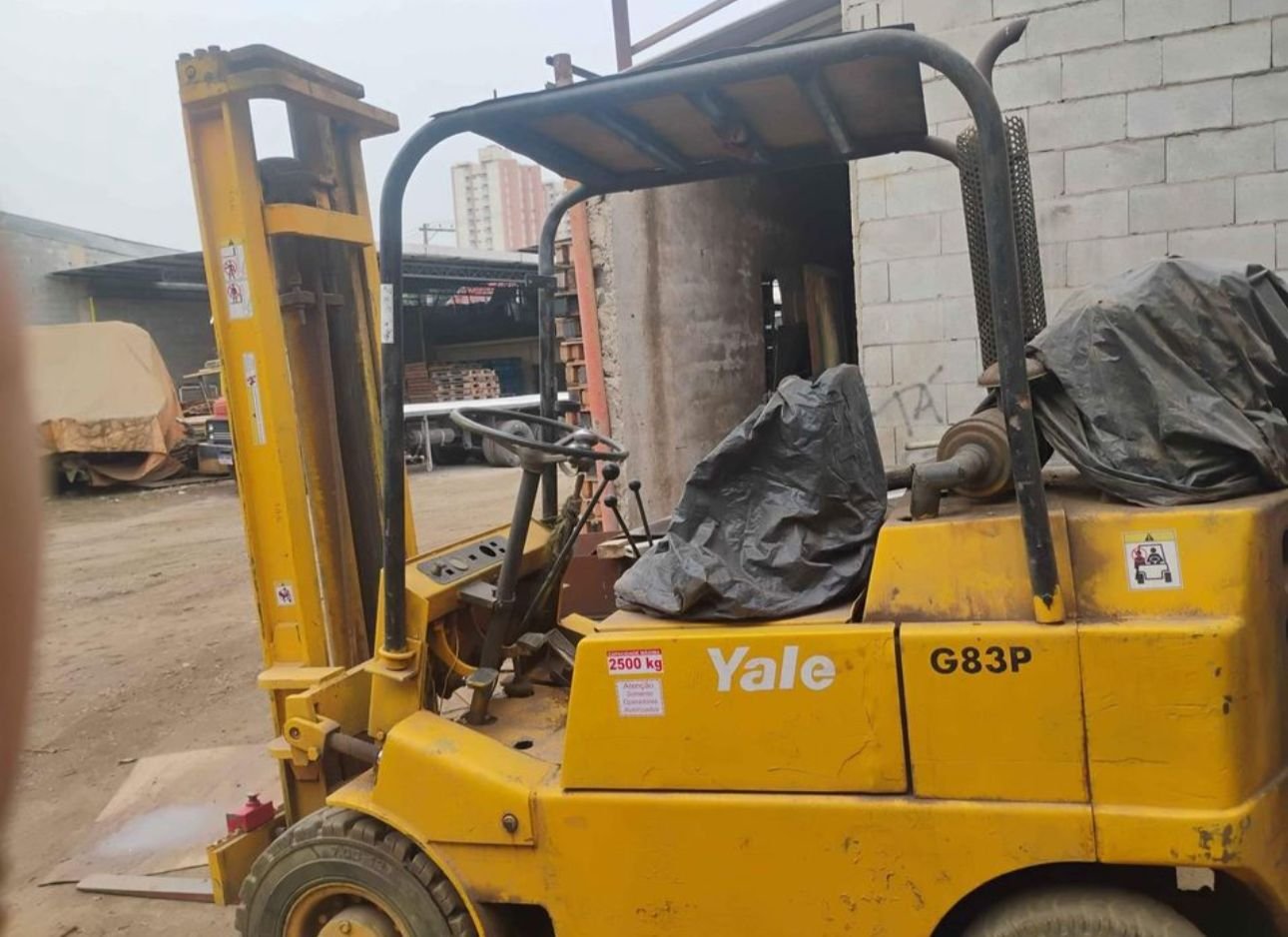 Empilhadeira Combustão - Yale - D83P050