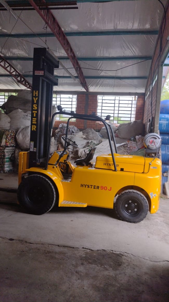 Empilhadeira Combustão - Hyster - H90J