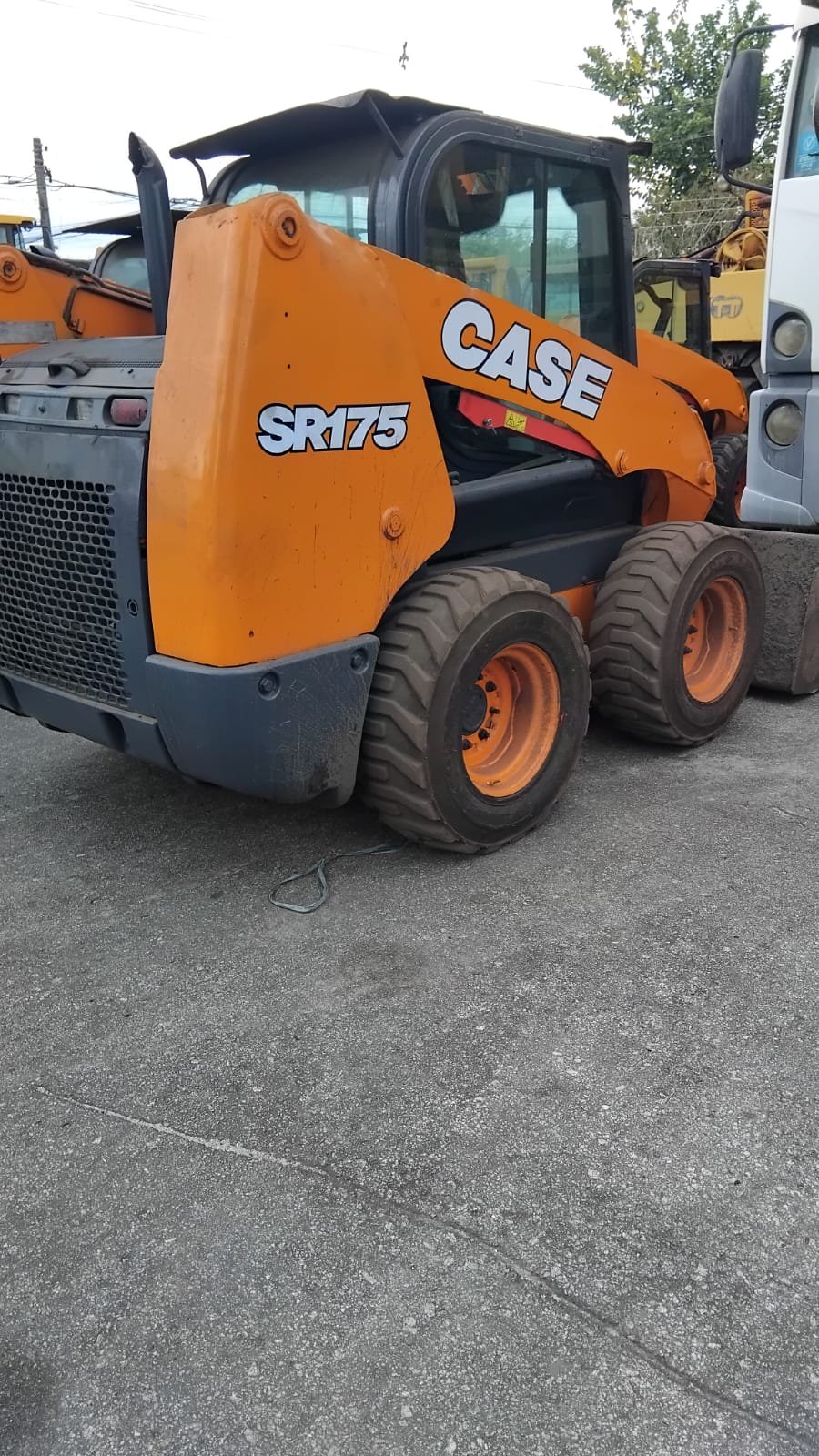 Mini Carregadeira - Case - SR175