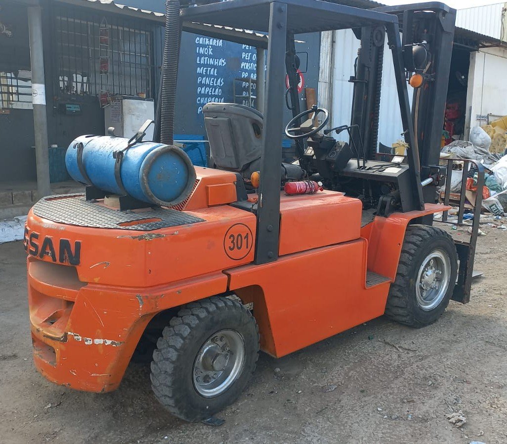 Empilhadeira Combustão - Nissan - FG40