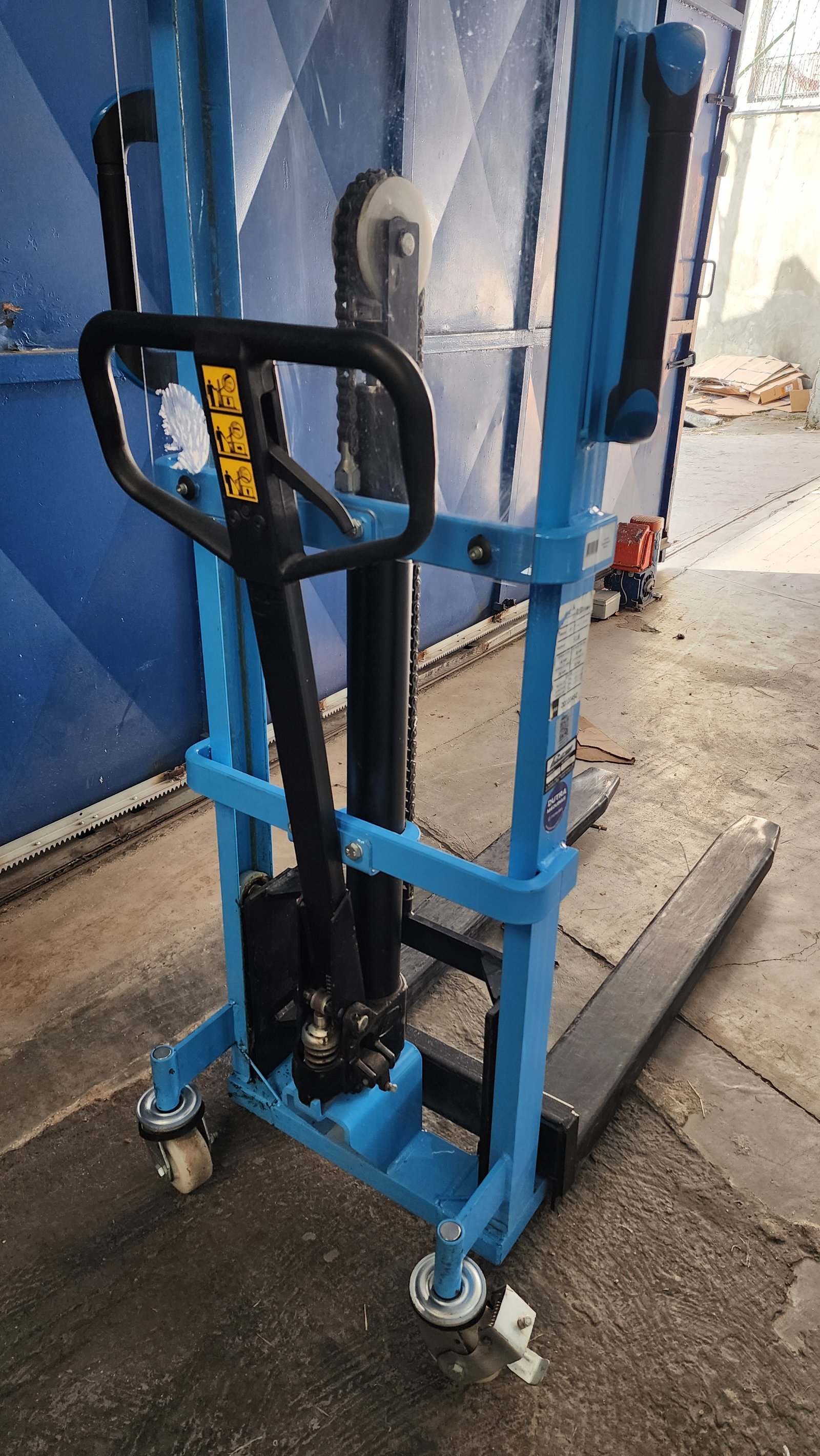 Empilhadeira Paleteira - Paletrans - LM516