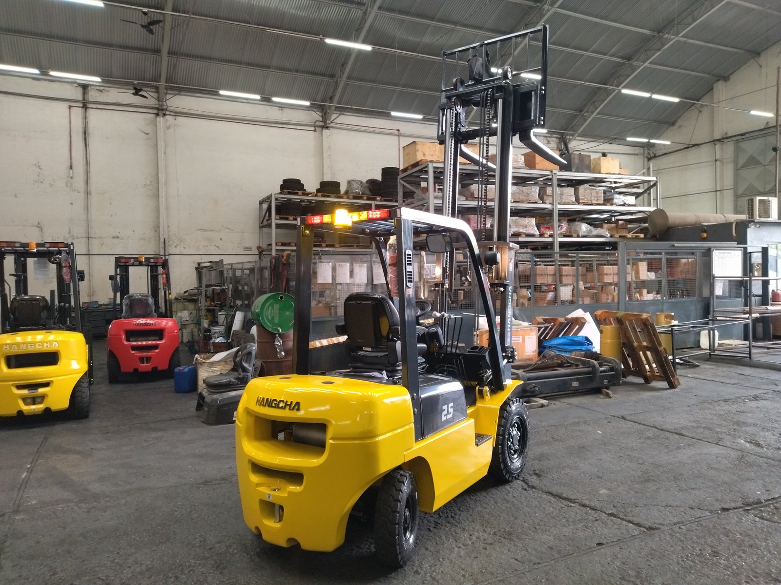 Empilhadeira Combustão - Hangcha - CPCD25