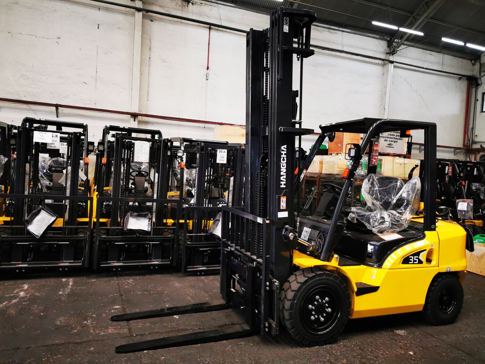 Empilhadeira Combustão - Hangcha - CPQD25