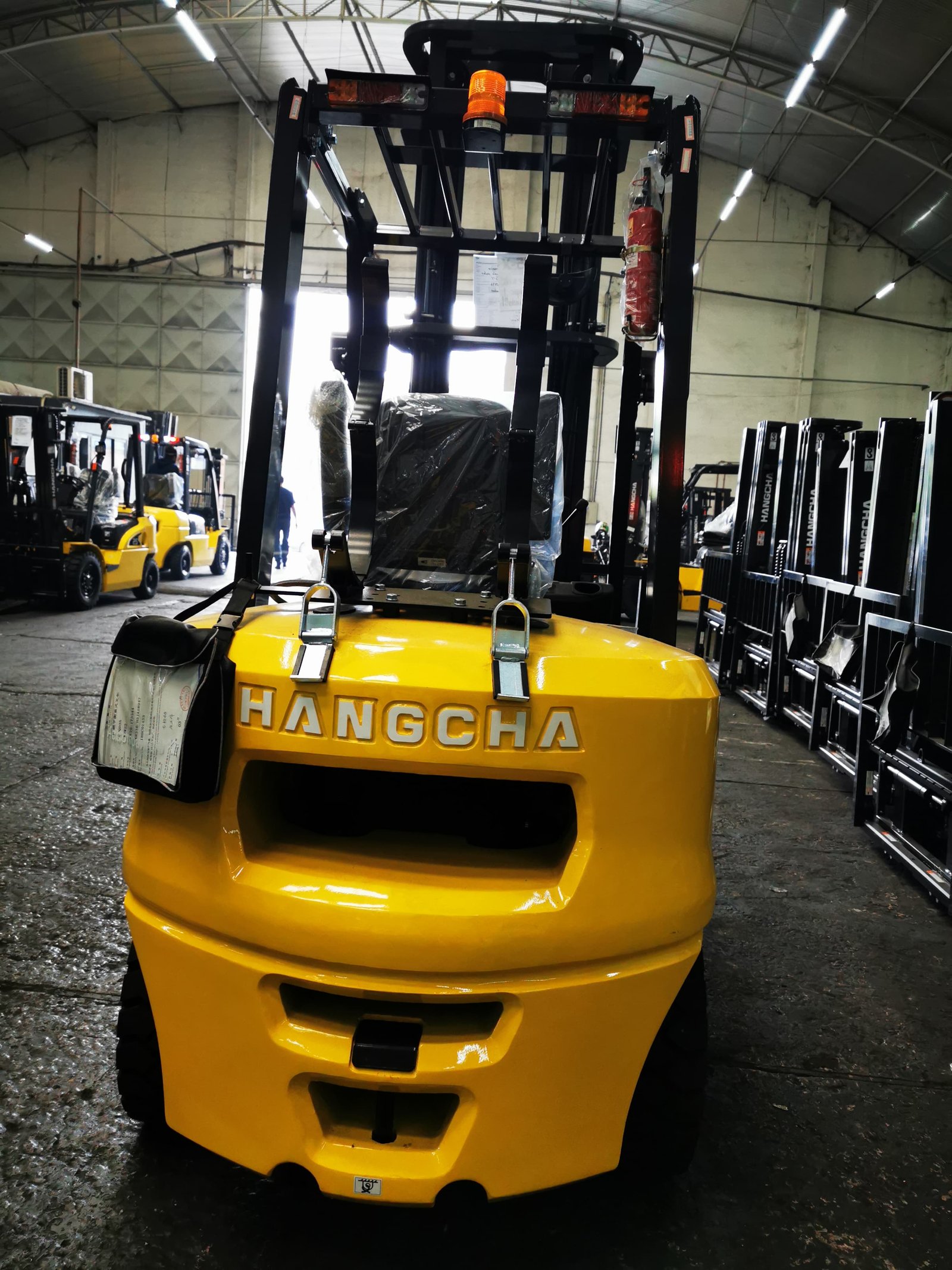 Empilhadeira Combustão - Hangcha - CPQD25