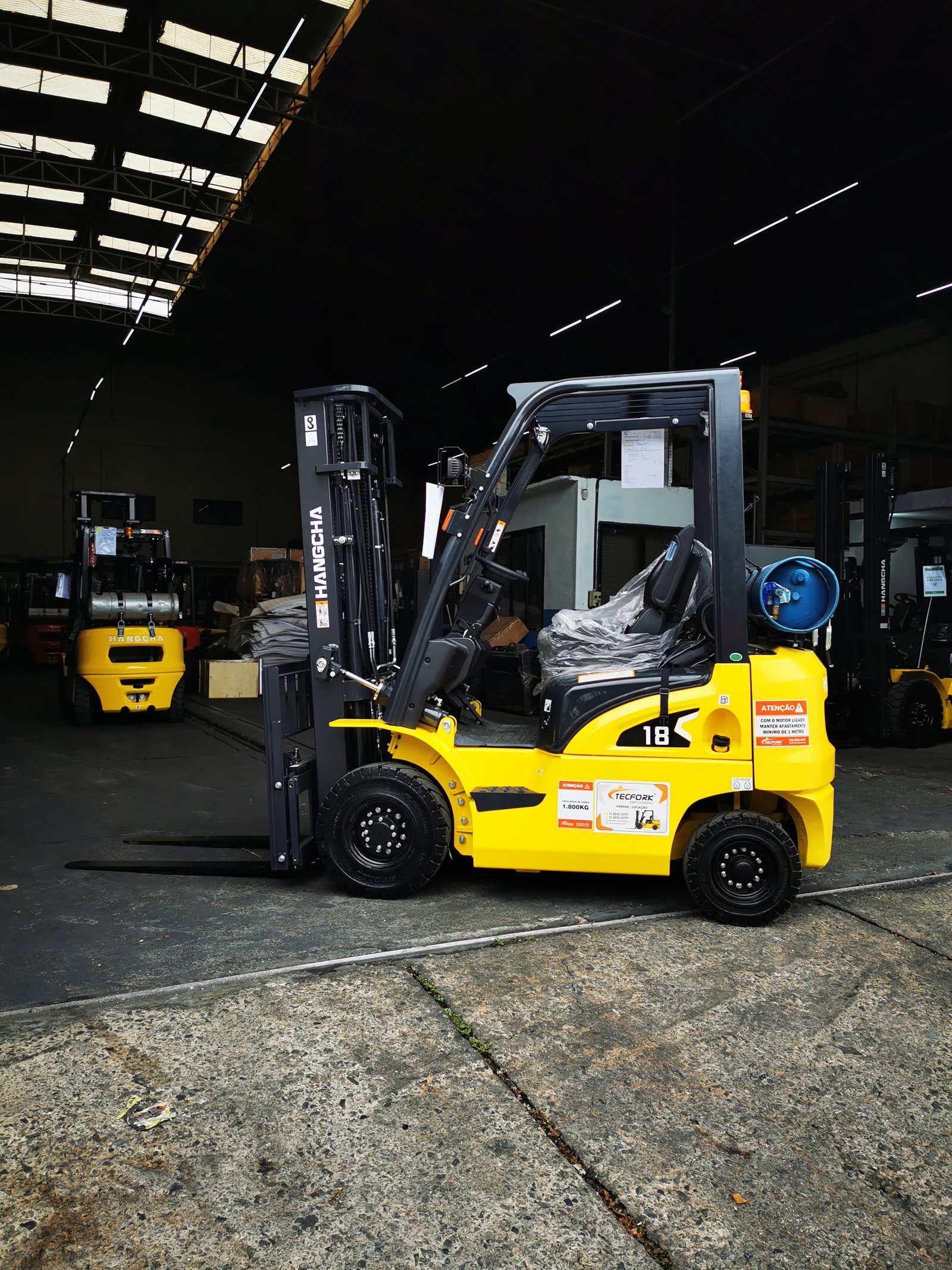 Empilhadeira Combustão - Hangcha - CPQD18