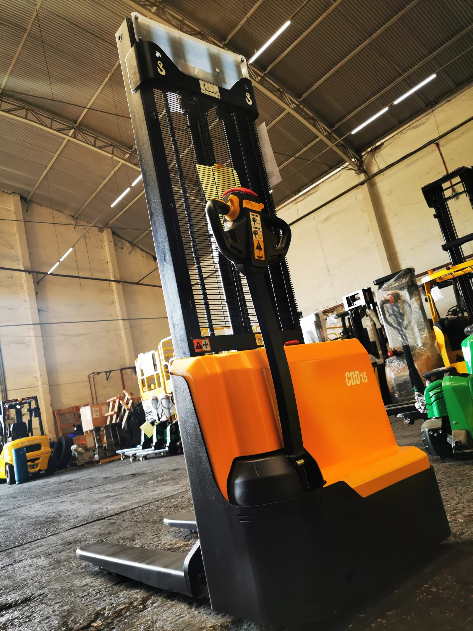 Empilhadeira Paleteira - Hangcha - CDD15