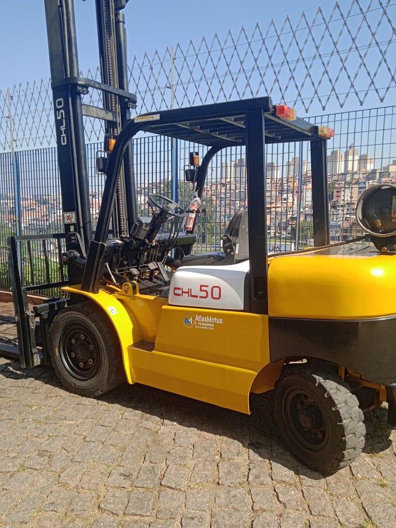 Empilhadeira Combustão - CHL - CPQD50