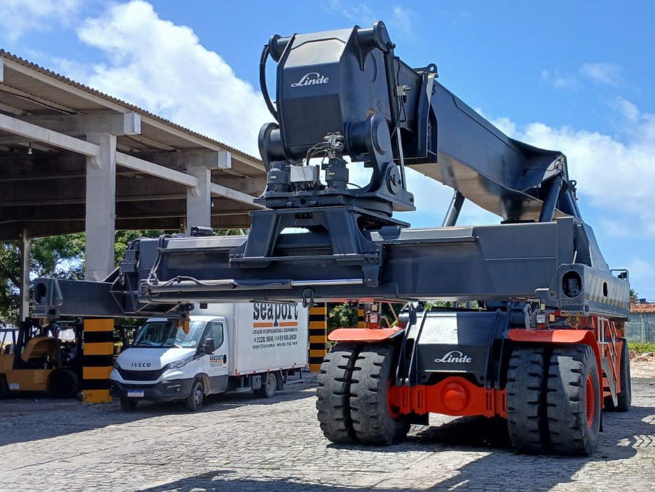 Empilhadeira Reach Stacker - Linde - C4531