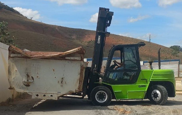 Empilhadeira Combustão - Clark - C70D