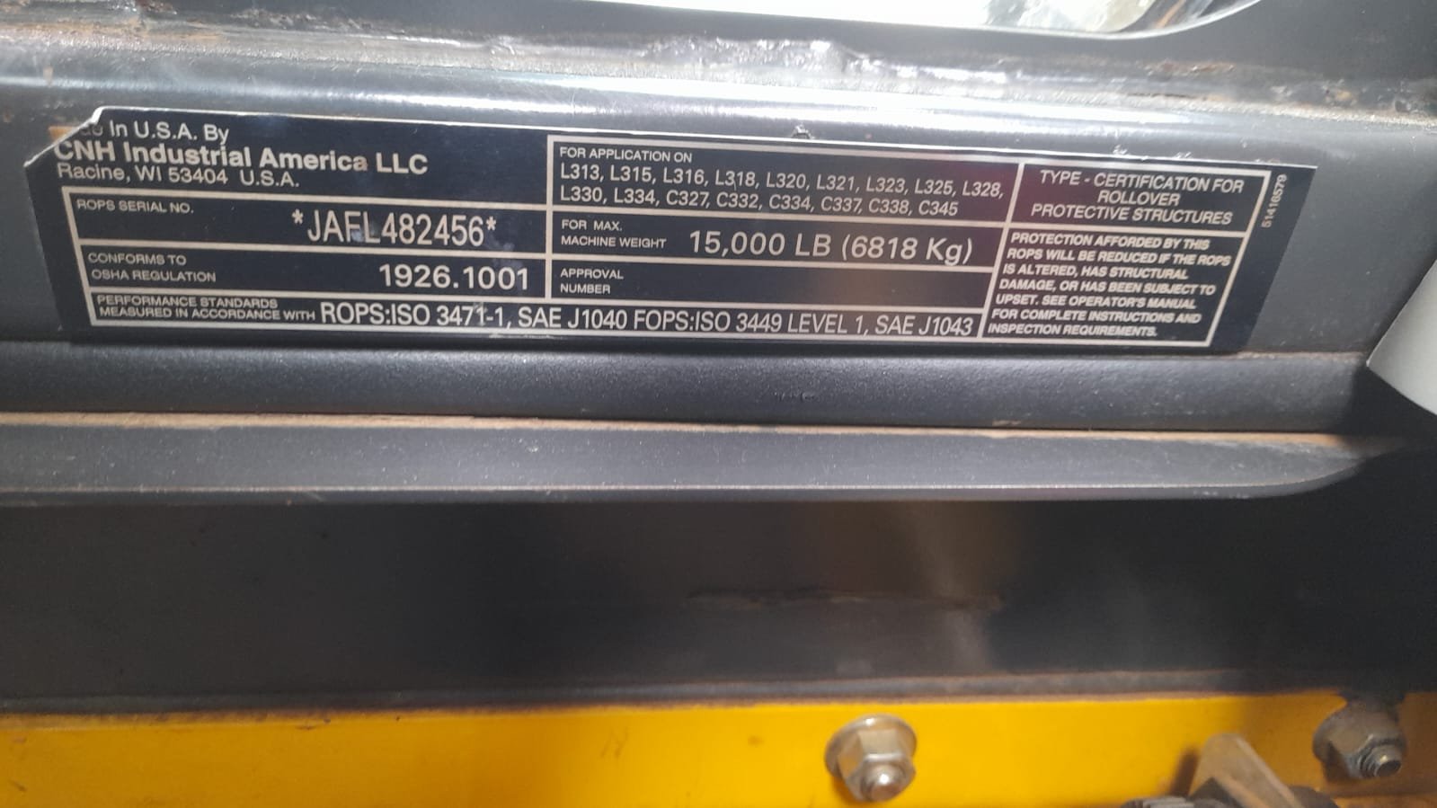 Mini Carregadeira - New Holland - L320