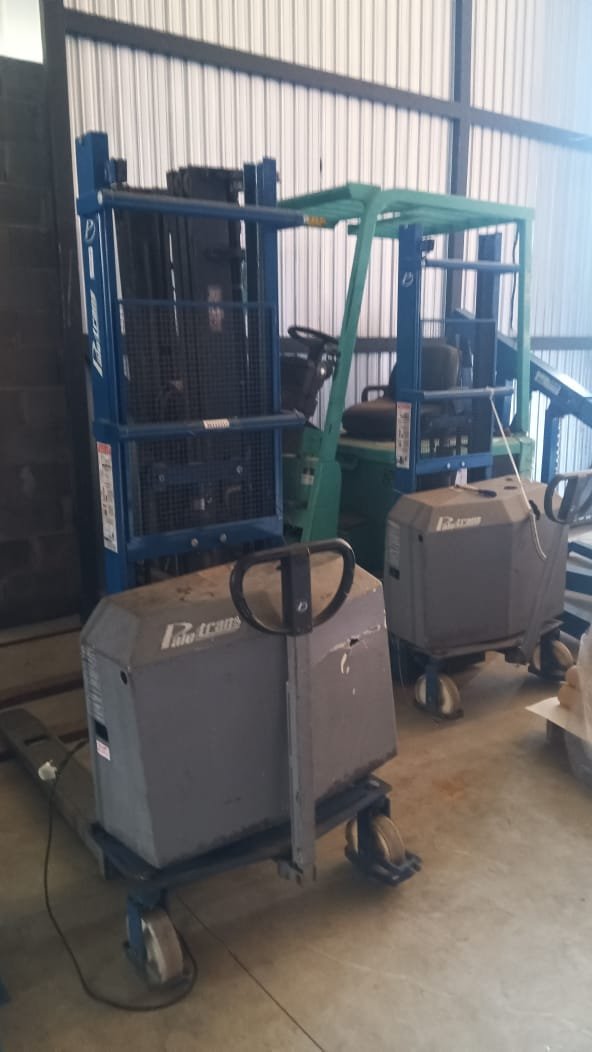 Empilhadeira Transpaleteira - Paletrans - LE1034