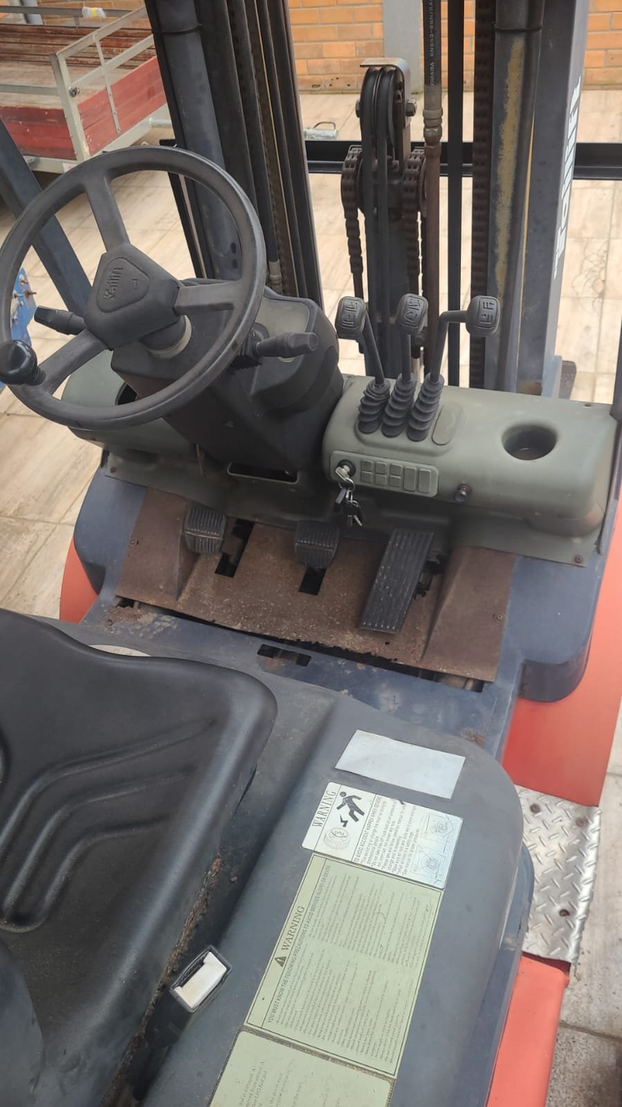 Empilhadeira Combustão - Tailift - FG25