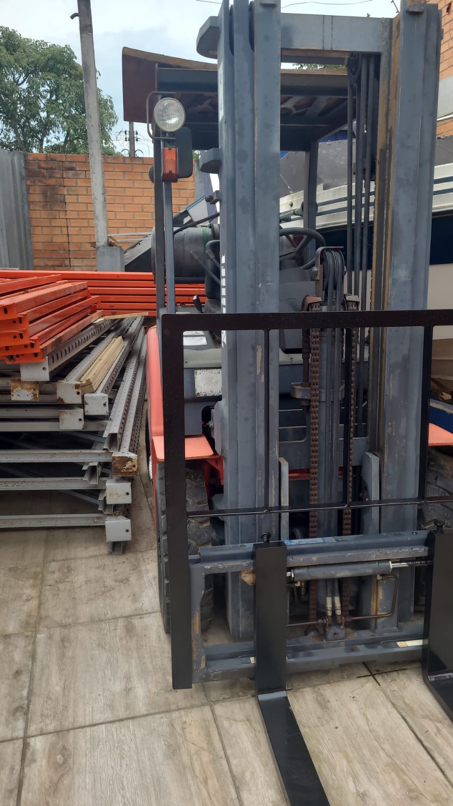 Empilhadeira Combustão - Tailift - FG25