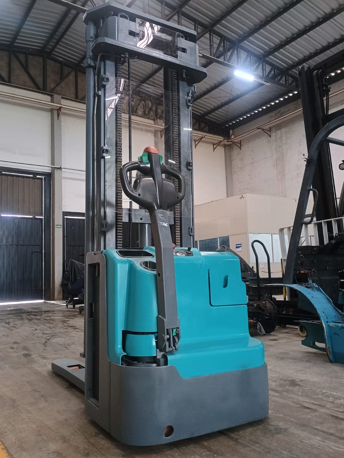 Empilhadeira Paleteira - Baoli - ES16