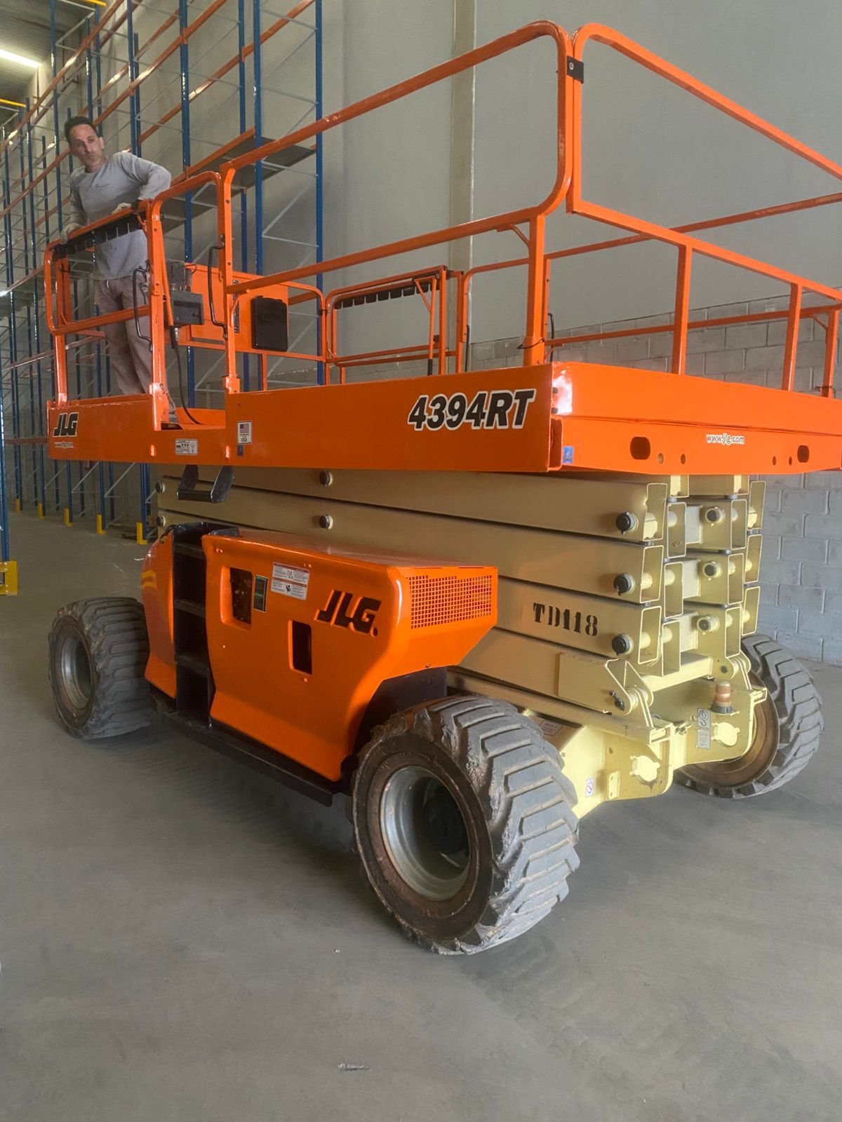 Plataforma Elevatória - JLG - 4394RT