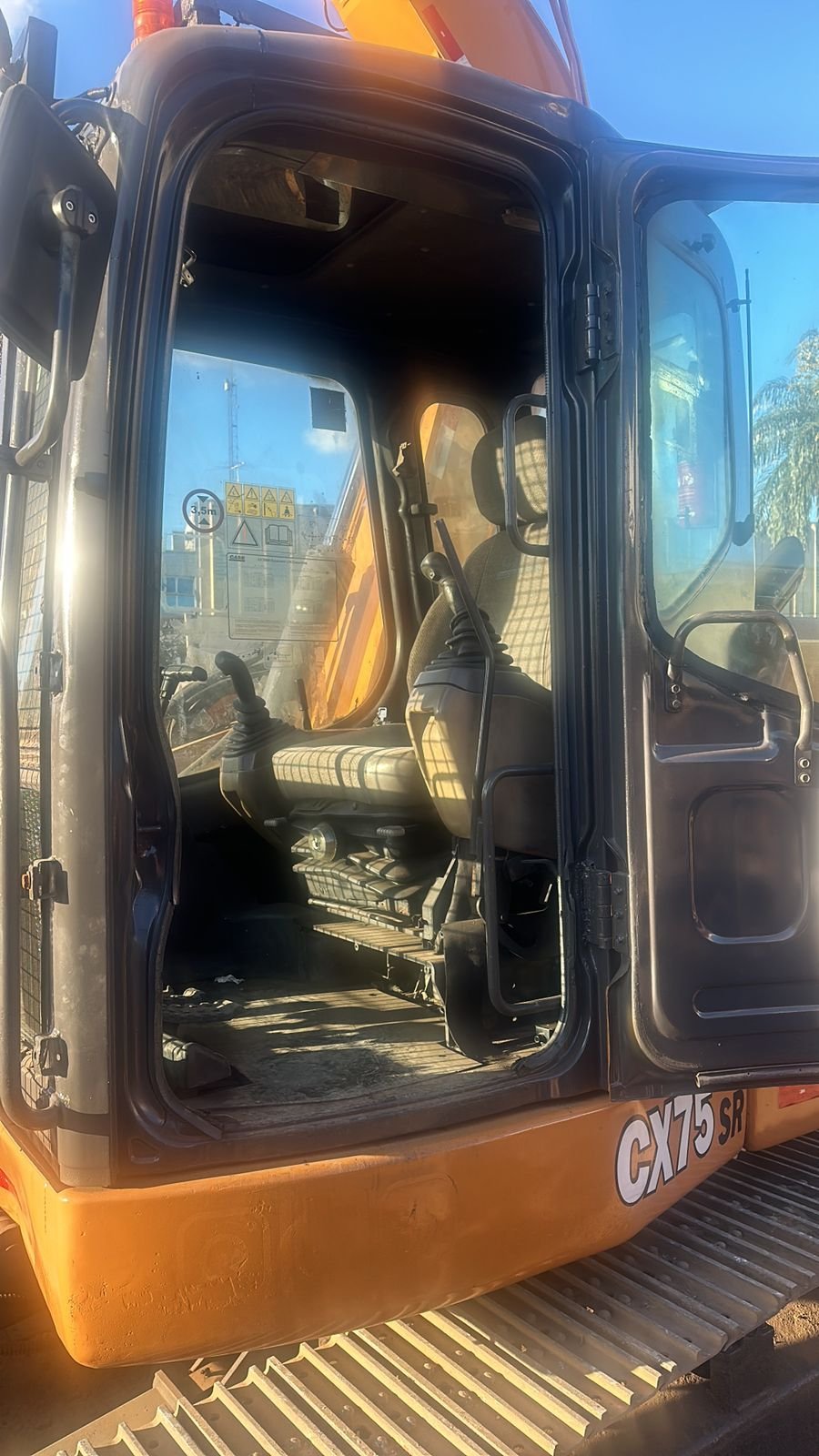 Escavadeira - Case - CX75 SR