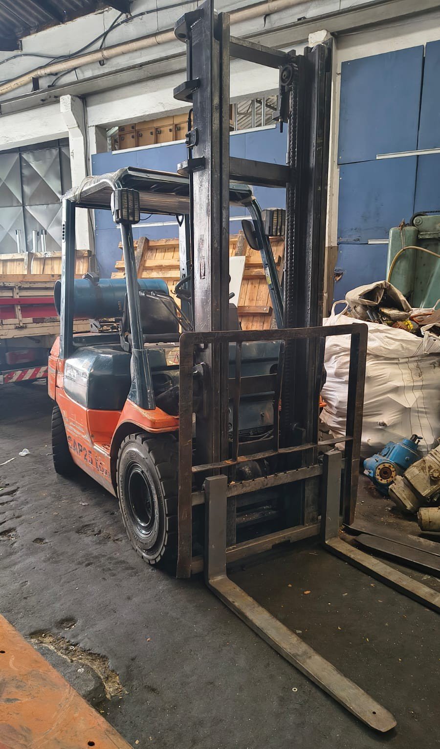 Empilhadeira Combustão - Toyota - 7FG25