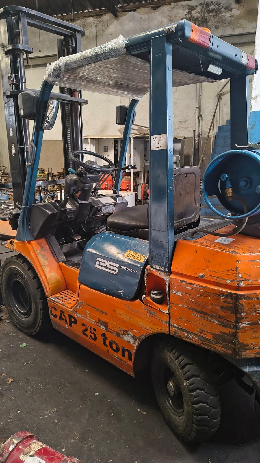 Empilhadeira Combustão - Toyota - 7FG25