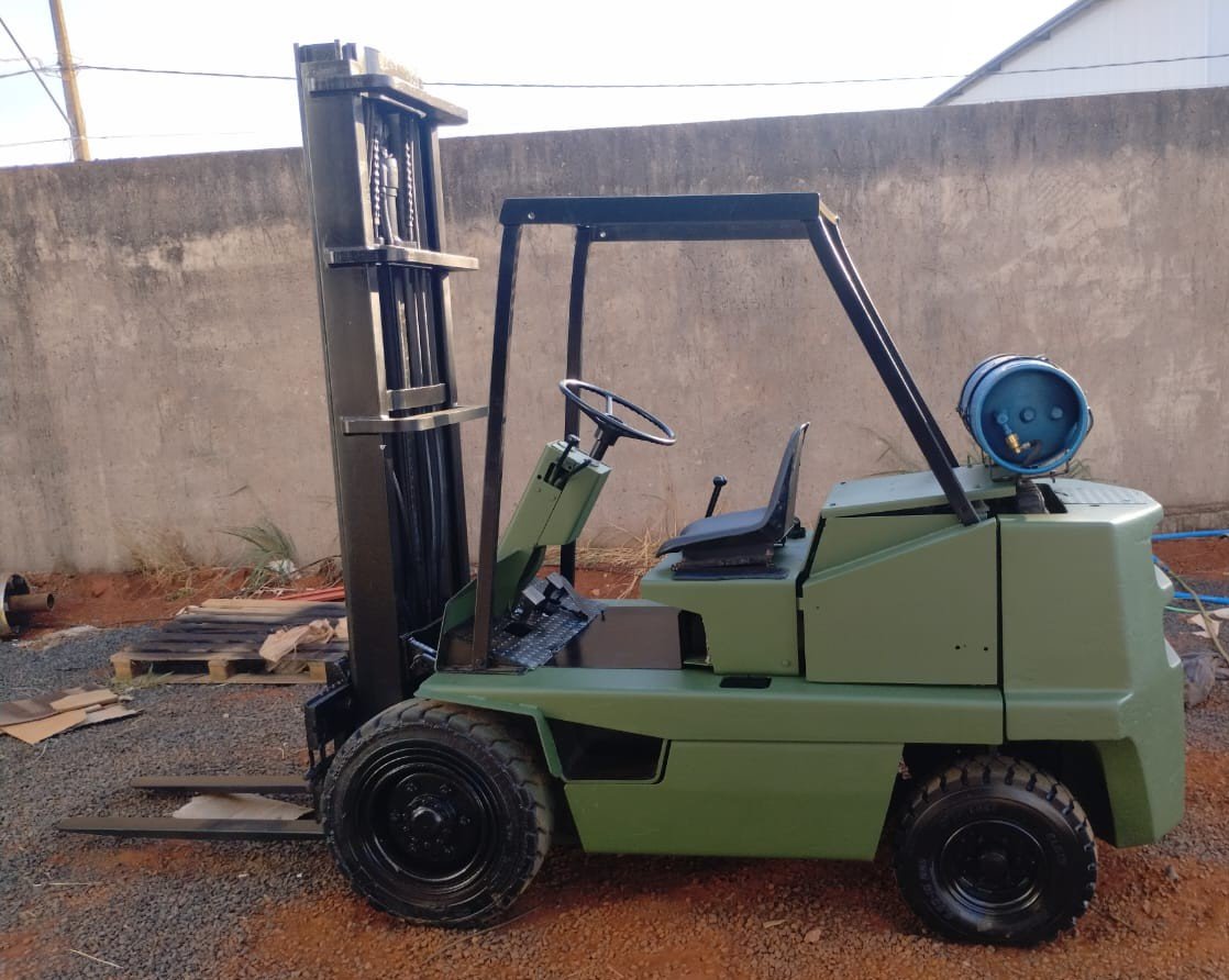 Empilhadeira Combustão - Clark - C300HY50