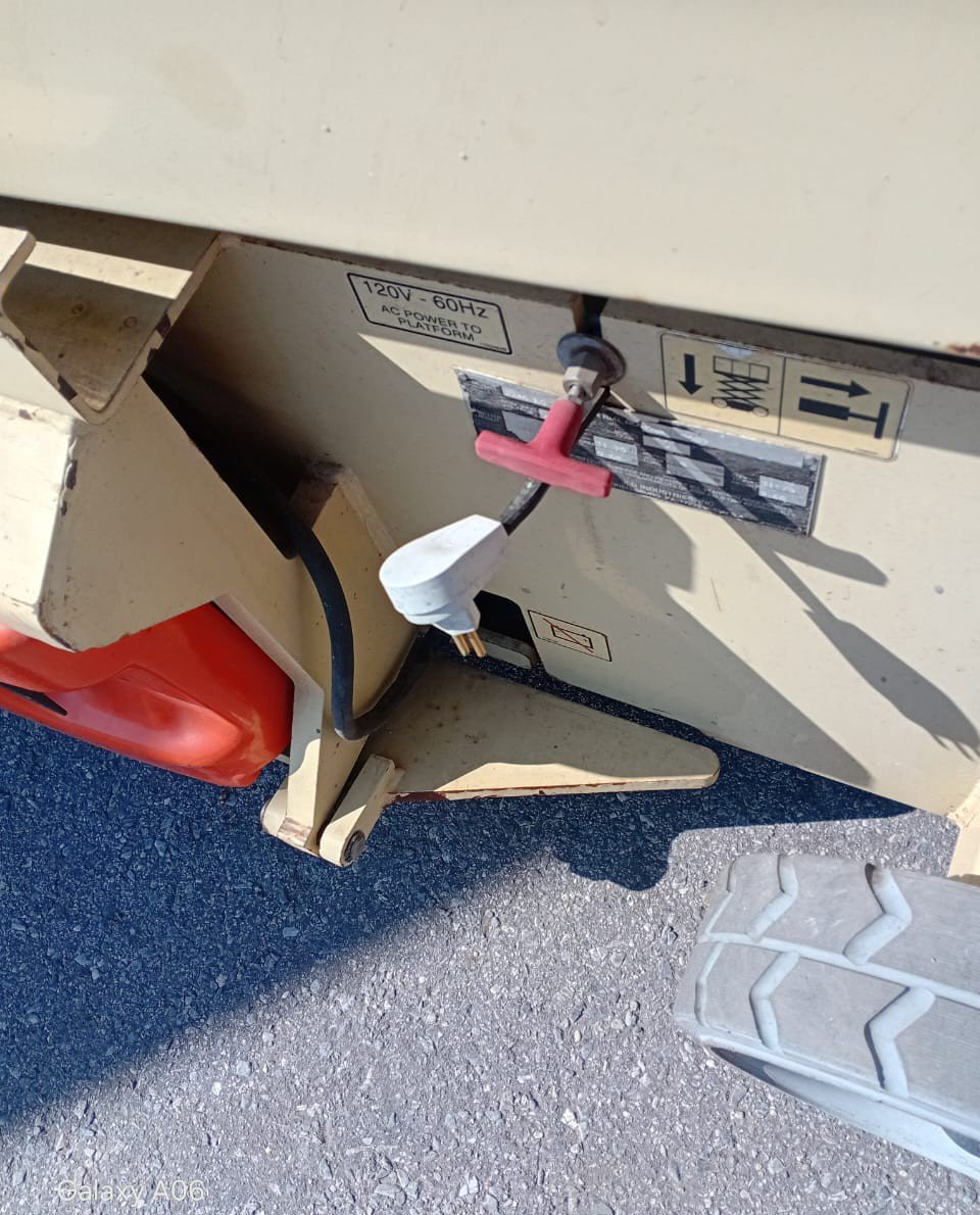 Plataforma Elevatória - JLG - 3246ES