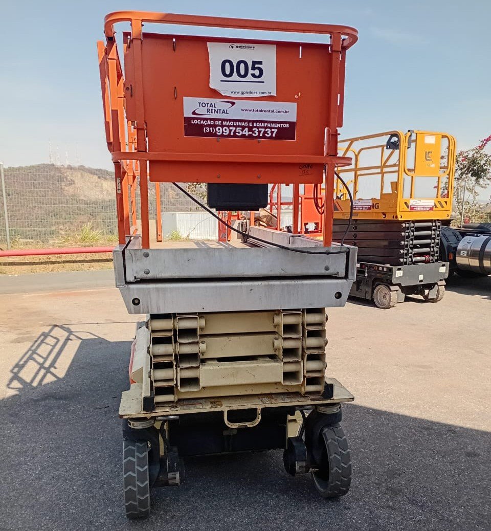 Plataforma Elevatória - JLG - 3246ES