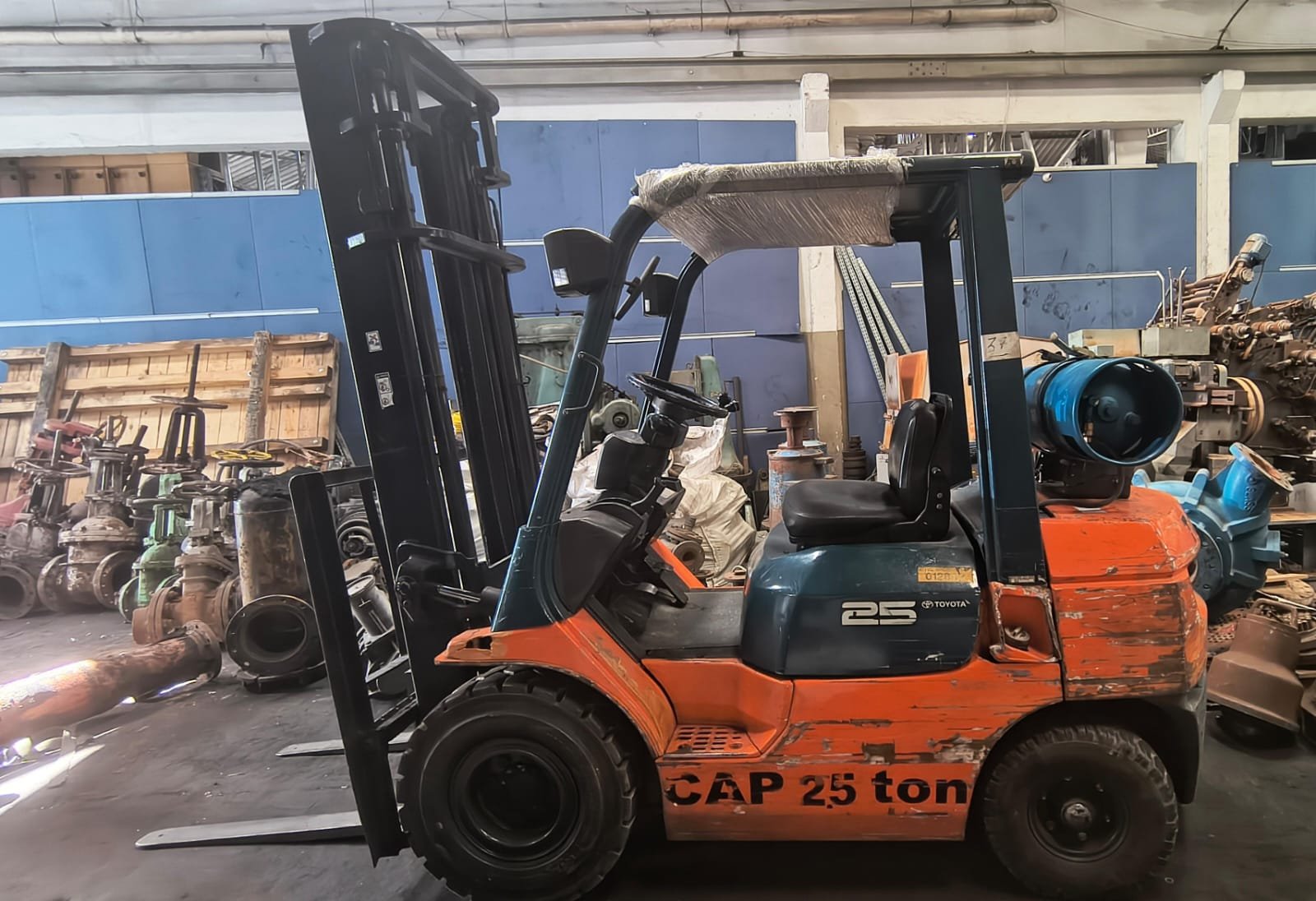 Empilhadeira Combustão - Toyota - 7FG25