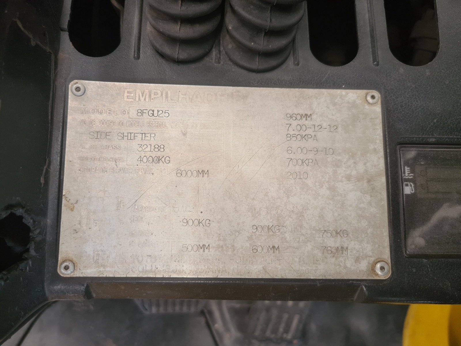 Empilhadeira Combustão - Toyota - 8FG25