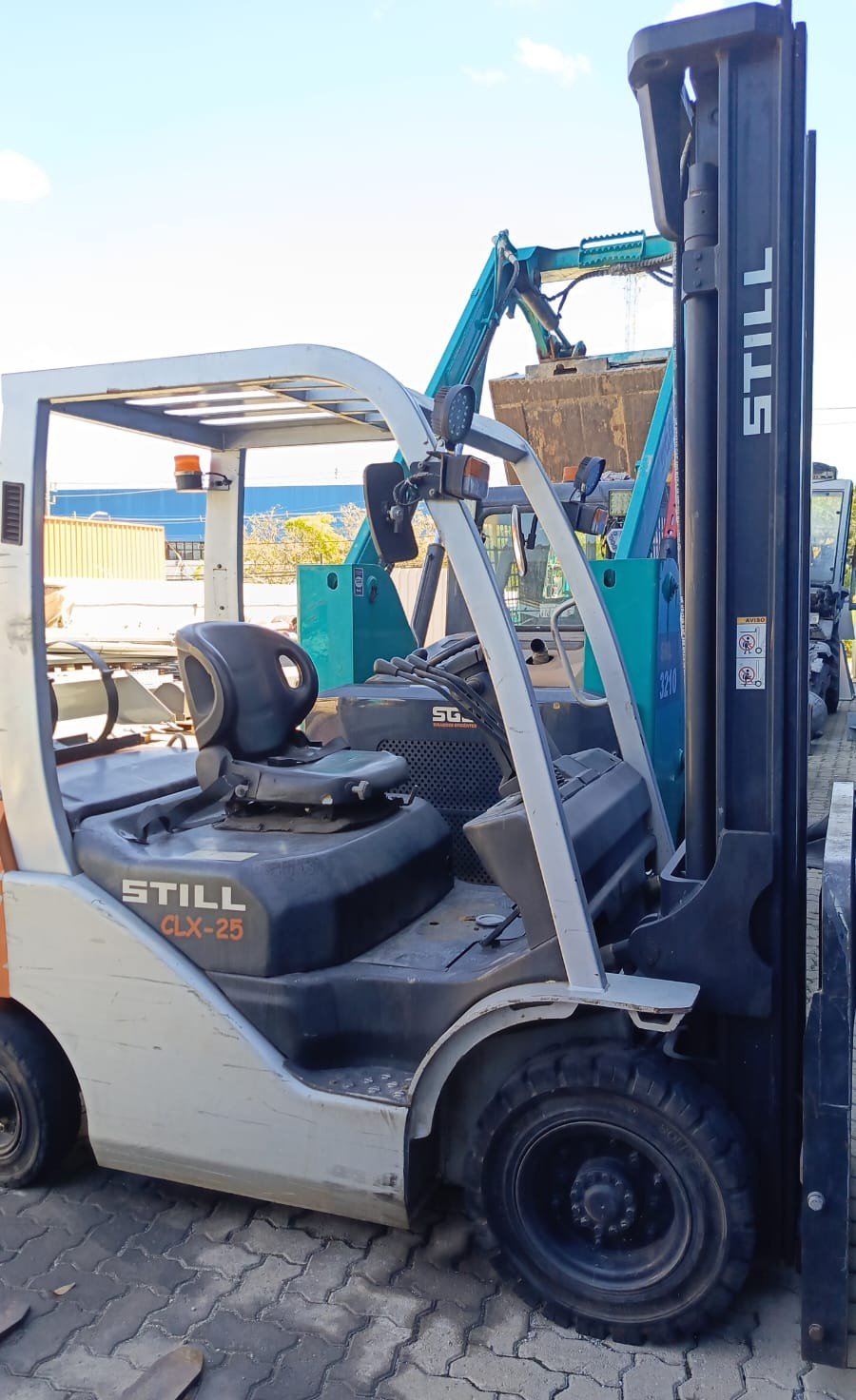 Empilhadeira Combustão - Still - CLX25