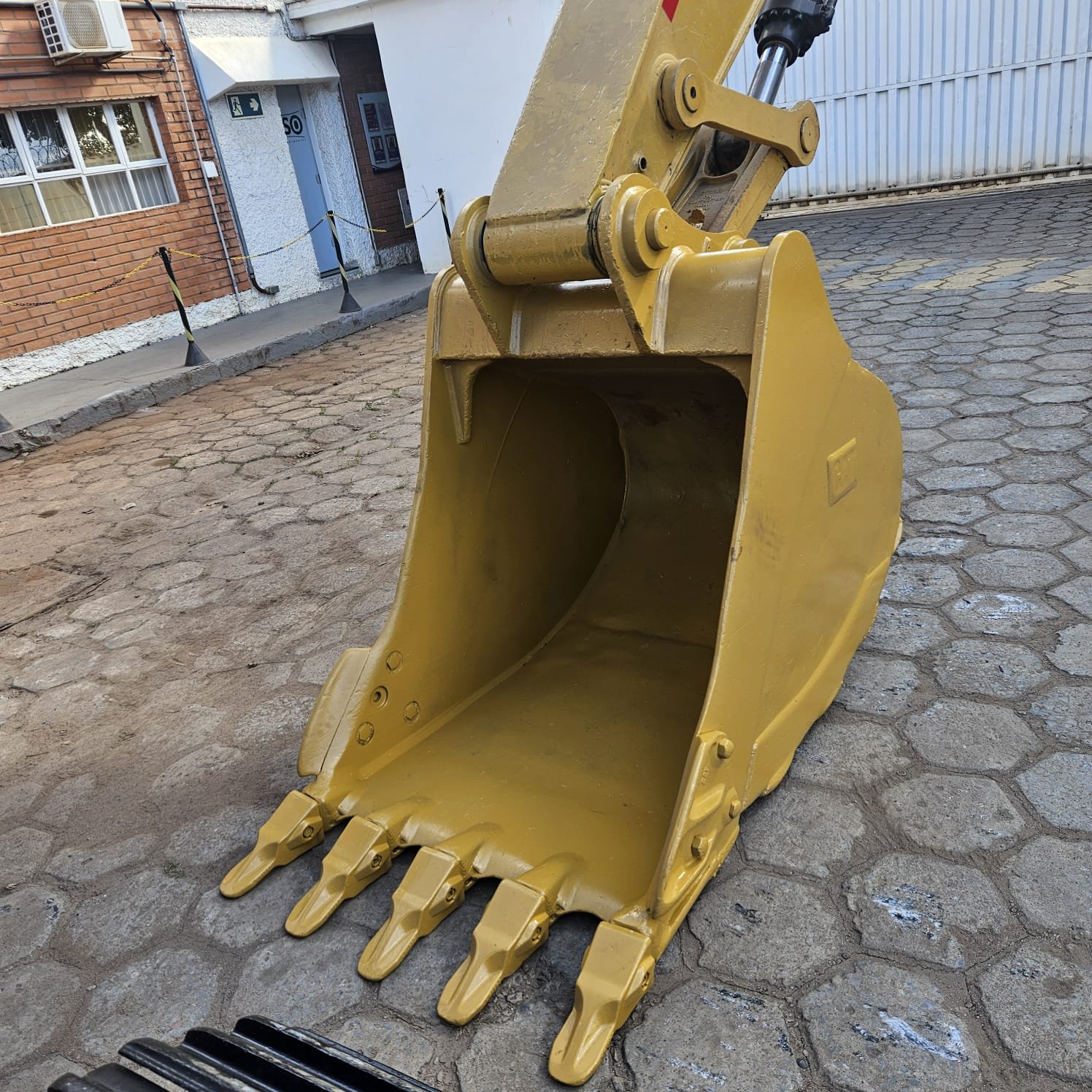 Escavadeira - Caterpillar - 320GC