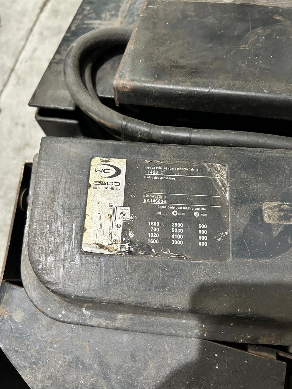 Empilhadeira Paleteira - Crown - WE2300