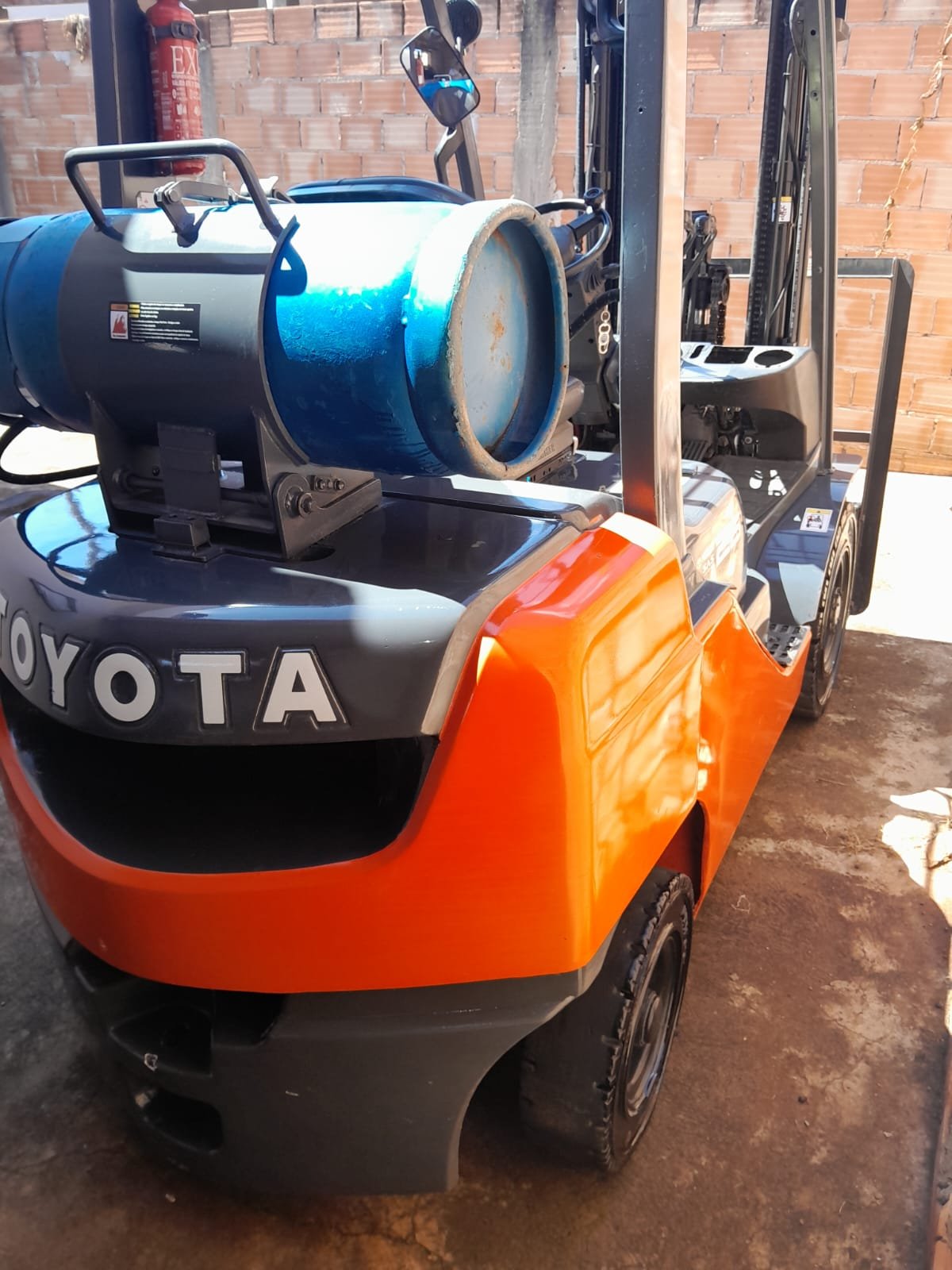 Empilhadeira Combustão - Toyota - 8FG25