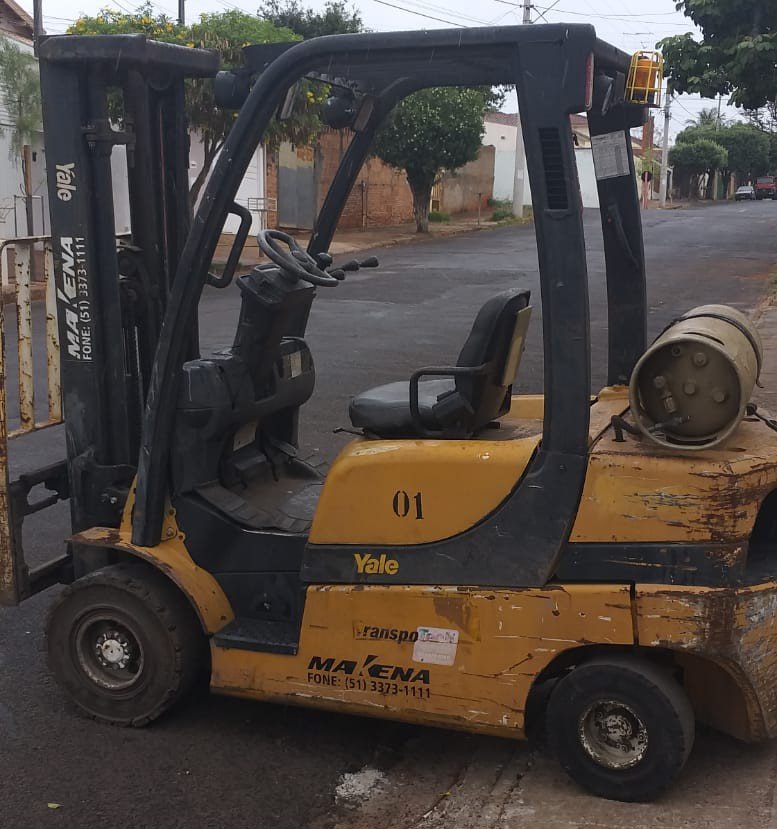 Empilhadeira Combustão - Yale - GP050LX