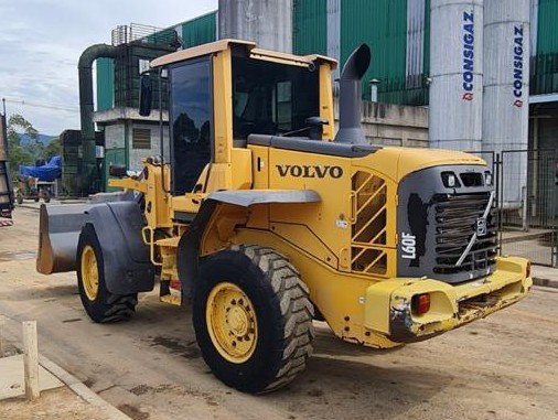 Pá Carregadeira - Volvo - L60F