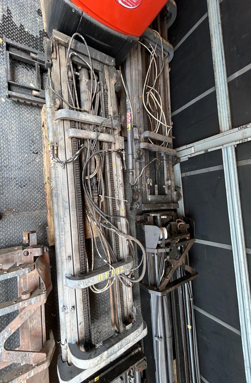 Empilhadeira Contrabalanceada - 02 Toyota / BT - CBE 3.0