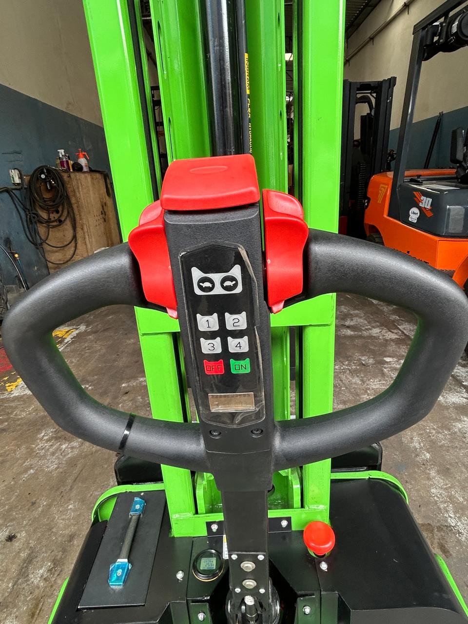 Empilhadeira Transpaleteira - Weliftrich - ZTS-10