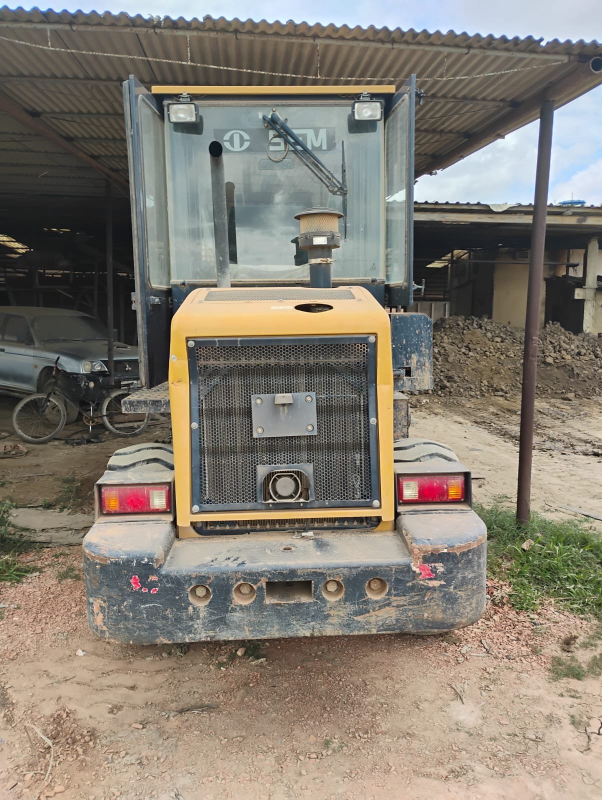 Pá Carregadeira - SEM - 618D