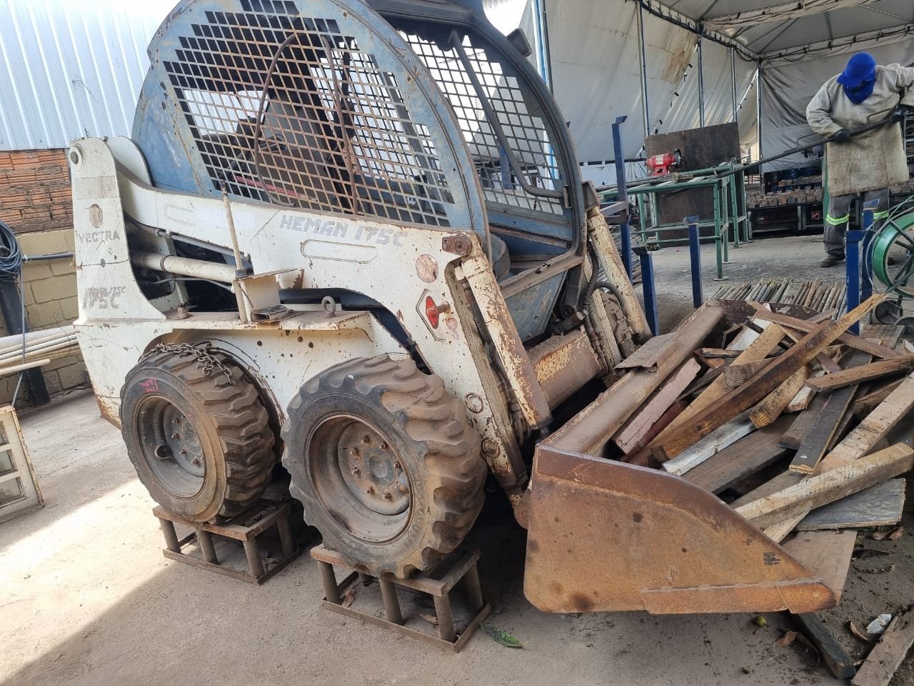 Mini Carregadeira - Vectra - Herman 175C