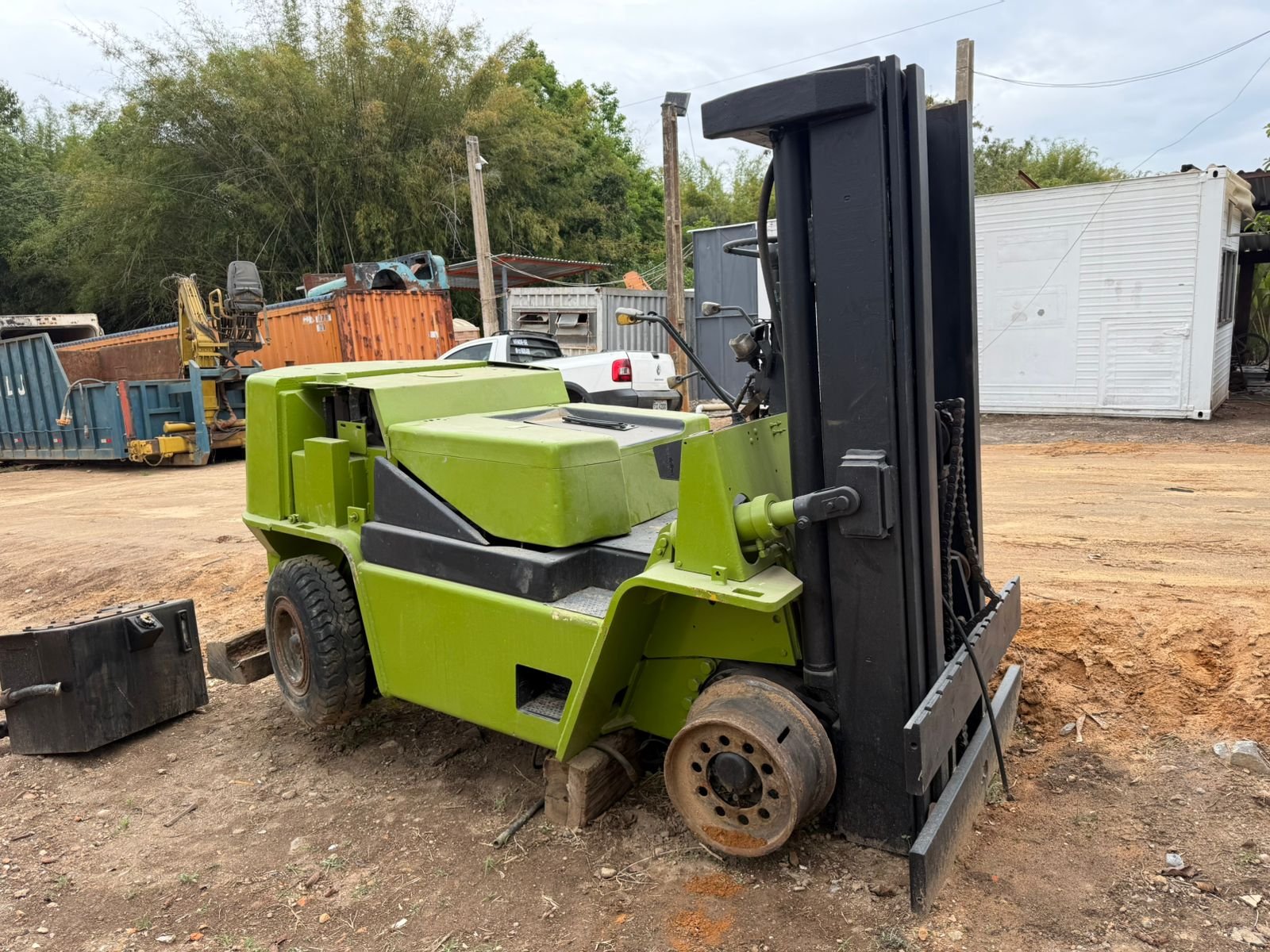 Empilhadeira Combustão - Clark - GPX40