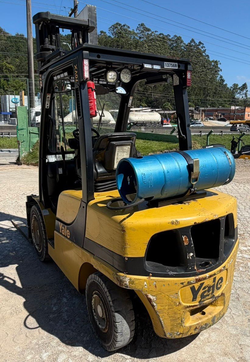 Empilhadeira Combustão - Yale - GP070VX