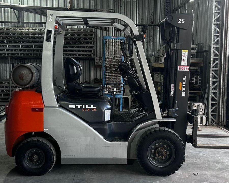 Empilhadeira Combustão - Still - CLX25