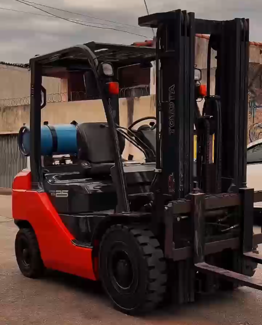 Empilhadeira Combustão - Toyota - 8FG25